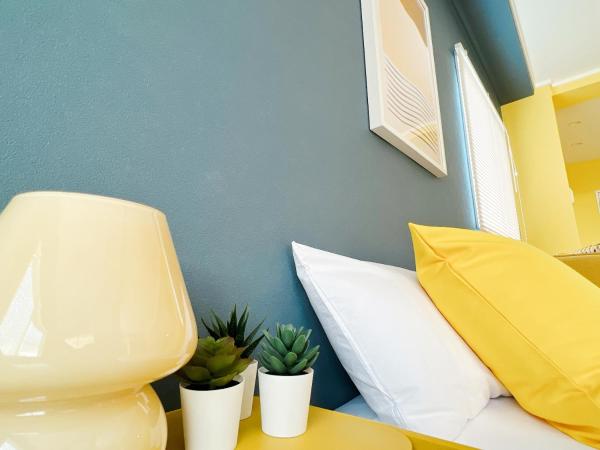 OUCHI HOTEL Nagarekawa with Dogs : photo 9 de la chambre appartement avec balcon