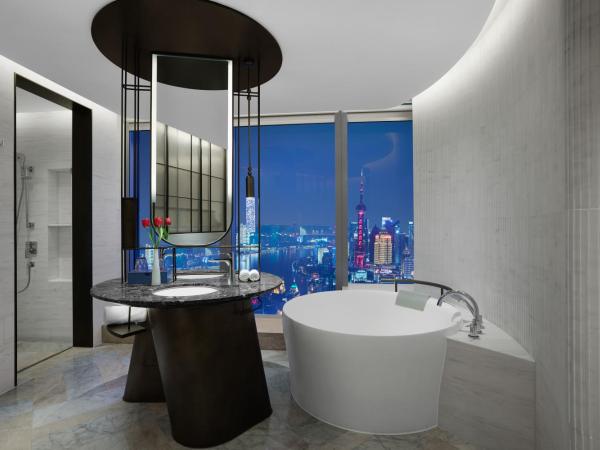 Conrad Shanghai : photo 8 de la chambre premium king suite with bund view