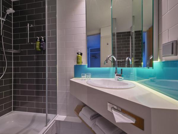 Holiday Inn Express Berlin City Centre, an IHG Hotel : photo 4 de la chambre chambre standard