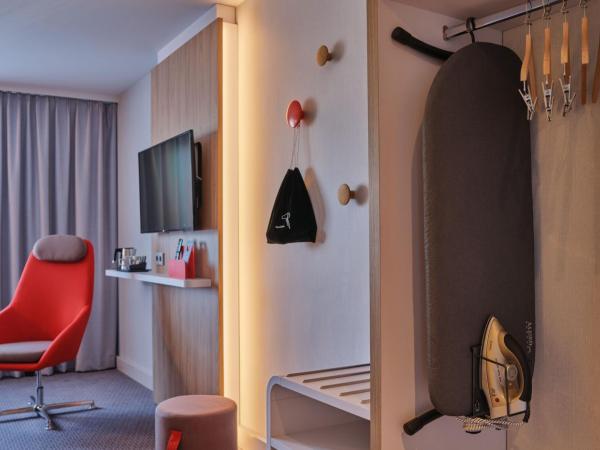 Holiday Inn Express Berlin City Centre, an IHG Hotel : photo 3 de la chambre chambre lits jumeaux standard