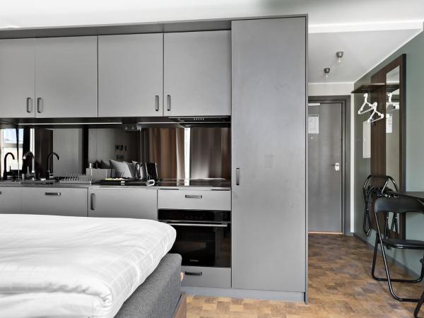 Sure Hotel Studio by Best Western Bromma : photo 8 de la chambre chambre familiale avec 3 lits simples