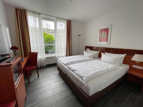 Alexander am Zoo : photo 4 de la chambre chambre double classique - accessible aux personnes à mobilité réduite