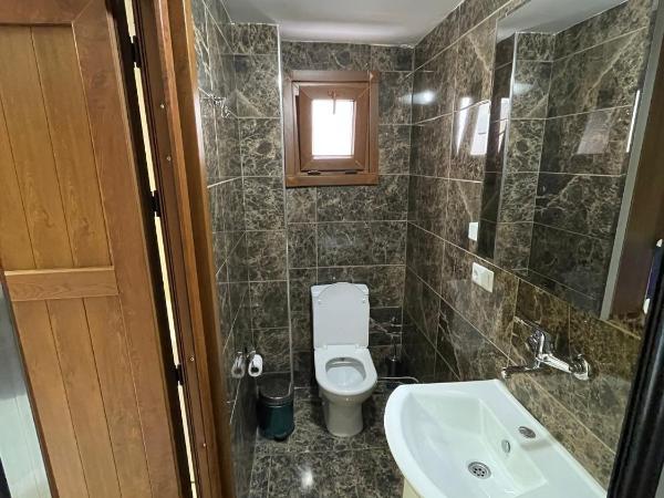 Beyoglu Huzur Hotel : photo 9 de la chambre chambre simple avec salle de bains privative