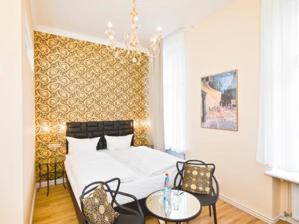 AMC Hotel - Schöneberg : photo 9 de la chambre grande chambre double 