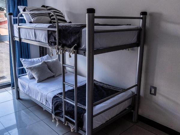 Esencia Hostel Terminal Oaxaca : photo 3 de la chambre lit simple dans dortoir pour hommes