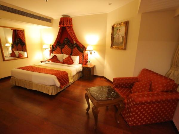 Hotel The Royal Plaza : photo 3 de la chambre maharaja one bedroom suite -  wifi, 15% discount on food & soft beverages, spa & saloon services