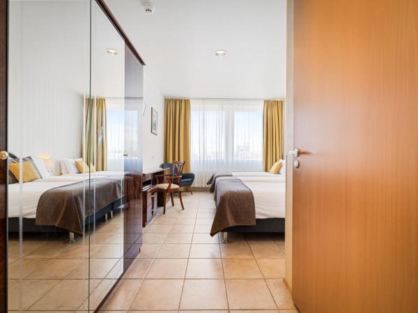 Hotel Ísland - Comfort : photo 5 de la chambre chambre triple standard