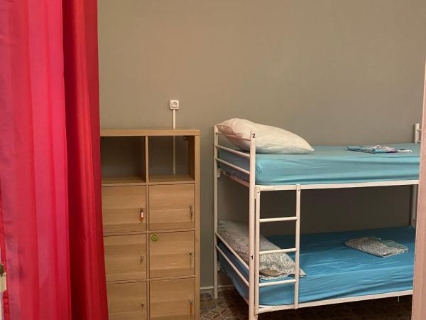Cathedral Malaga Hostel : photo 3 de la chambre lit dans dortoir mixte de 10 lits