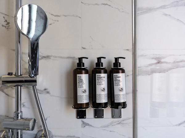 Petit Palace Arana Bilbao : photo 7 de la chambre chambre double – vue sur ville