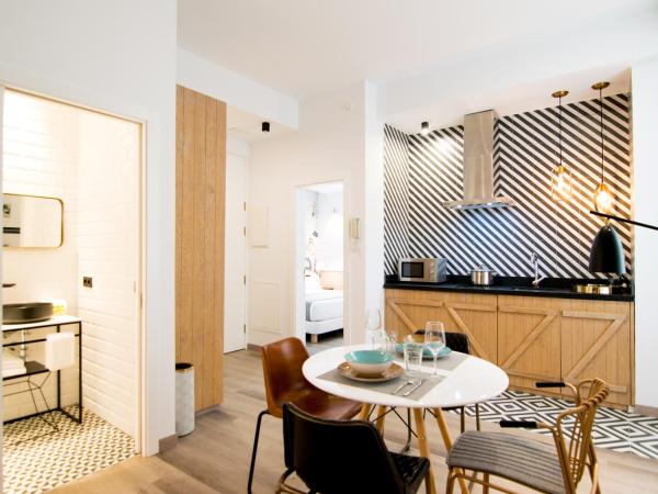 MYR Plaza Mercado & Spa : photo 6 de la chambre chambre familiale deluxe