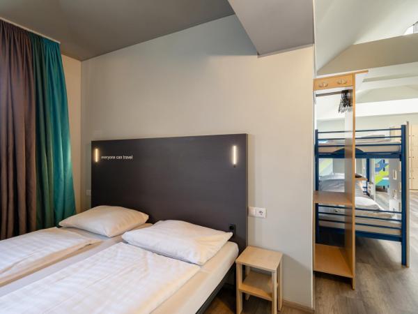 a&o Salzburg Hauptbahnhof : photo 2 de la chambre six-bedroom