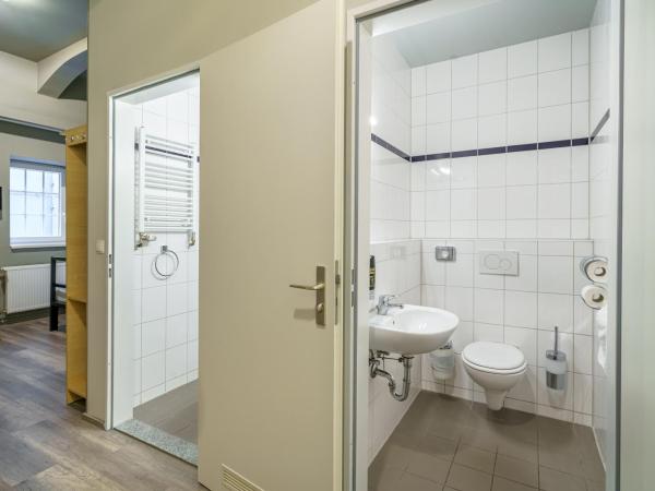 a&o Salzburg Hauptbahnhof : photo 4 de la chambre chambre familiale