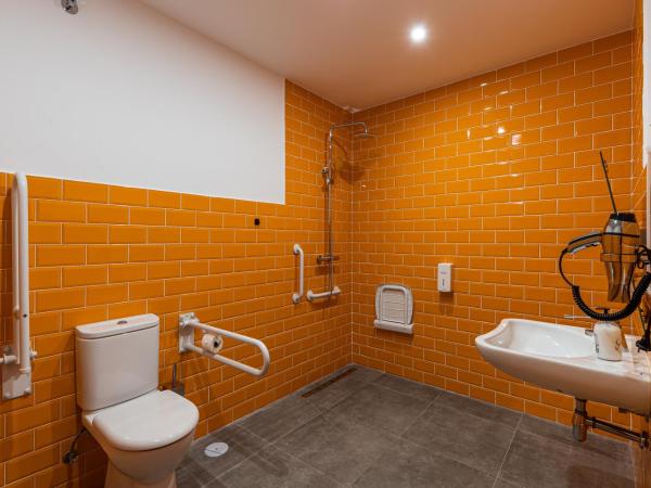 Art Seven Hostel Capsules : photo 9 de la chambre chambre capsule privée 4 lits doubles