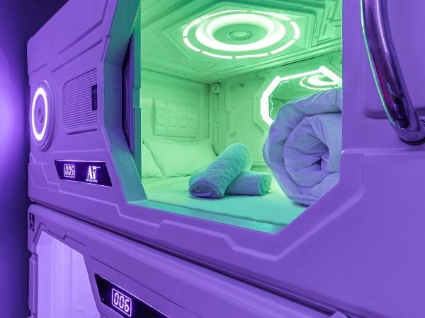 Art Seven Hostel Capsules : photo 3 de la chambre chambre capsule privée 4 lits doubles