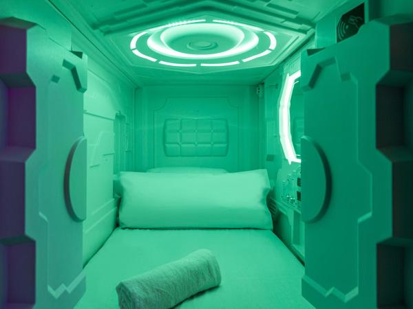 Art Seven Hostel Capsules : photo 9 de la chambre capsule simple dans dortoir mixte