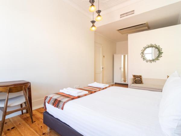 Estrela Guesthouse : photo 10 de la chambre chambre double avec salle de bains privative