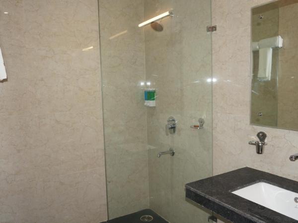 Neel Clarks Inn Express : photo 7 de la chambre chambre lits jumeaux deluxe