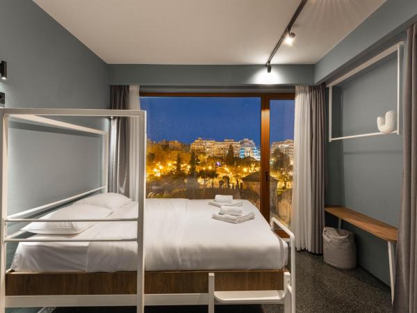 Zeus is Loose : photo 4 de la chambre chambre double - vue sur montagne