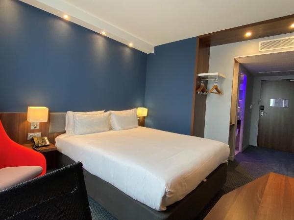 Holiday Inn Express Dijon, an IHG Hotel : photo 9 de la chambre chambre standard lit queen-size