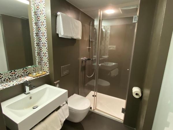 Hotel Lestelle - self check-in : photo 3 de la chambre chambre double standard