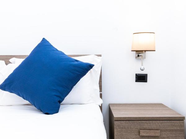 Palazzo Settembrini 49 : photo 2 de la chambre appartement avec vue sur la montagne