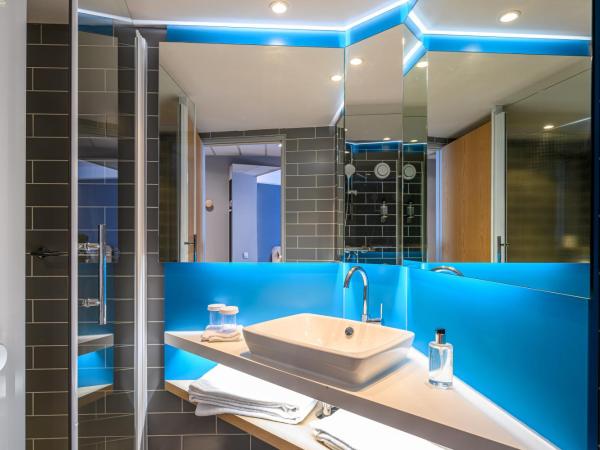 Holiday Inn Express Mechelen City Centre, an IHG Hotel : photo 1 de la chambre chambre standard