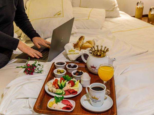 Golden Crown Hotel : photo 5 de la chambre chambre triple standard