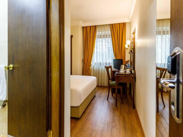 Golden Crown Hotel : photo 1 de la chambre chambre double ou lits jumeaux standard