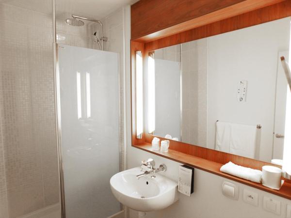 Campanile Bourges Nord - Saint-Doulchard : photo 9 de la chambre chambre double new generation