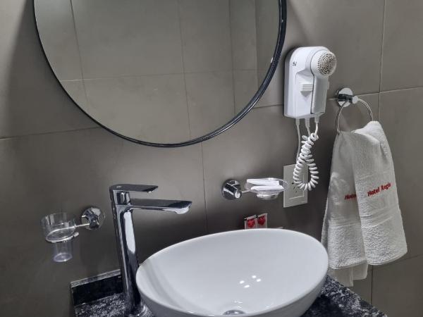 HOTEL REGIS : photo 3 de la chambre chambre double