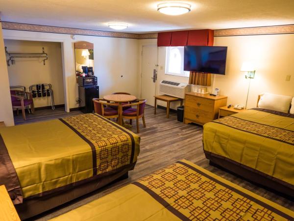 Rodeway Inn Albuquerque Downtown on Rt 66 : photo 1 de la chambre chambre familiale - non-fumeurs