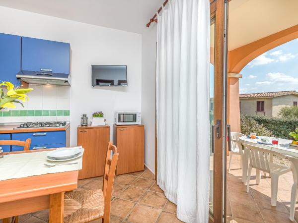 Le Dimore di Nettuno - Happy Rentals : photo 2 de la chambre appartement - vue sur piscine 