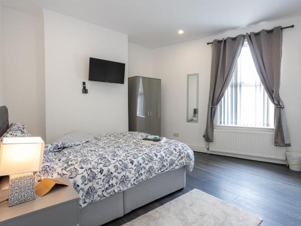 TCO Luxury House : photo 7 de la chambre chambre double avec salle de bains privative