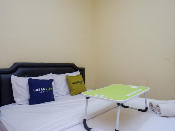 Urbanview Hotel Jogja City Mall : photo 1 de la chambre chambre double Économique