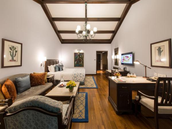 Taj West End : photo 7 de la chambre luxury suite one bedroom garden view king bed