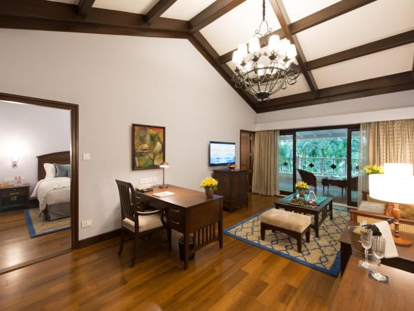 Taj West End : photo 10 de la chambre luxury suite one bedroom garden view king bed