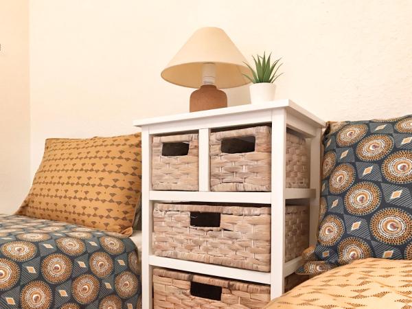 Lindo Lugar - just a 7 minute walk from the airport : photo 4 de la chambre chambre lits jumeaux Économique