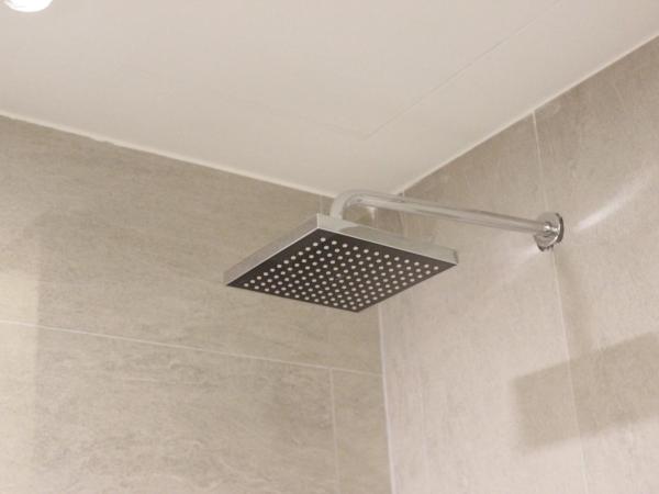 Hotel Maluri : photo 5 de la chambre chambre deluxe avec 2 lits queen-size