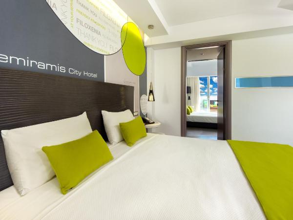 Semiramis City Hotel : photo 7 de la chambre suite deluxe - vue sur mer