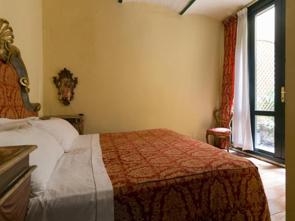 B&B AlbertaD : photo 6 de la chambre chambre double avec salle de bains privative