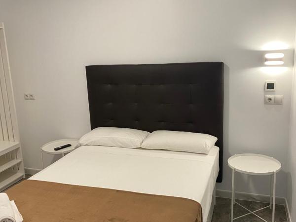 Hostal Alaska : photo 9 de la chambre chambre double supérieure