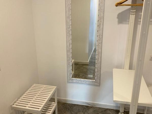 Hostal Alaska : photo 4 de la chambre chambre double supérieure