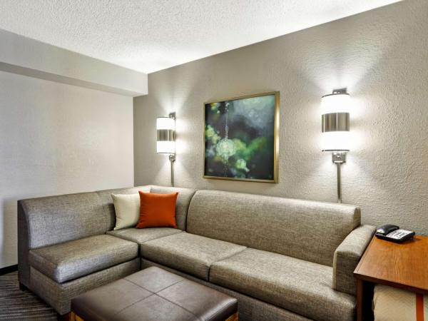 Hyatt Place Las Vegas : photo 9 de la chambre chambre avec 2 lits doubles et canapé-lit