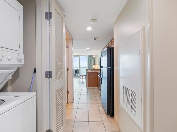 Sandy Beach Resort : photo 7 de la chambre suite deluxe avec lit king-size