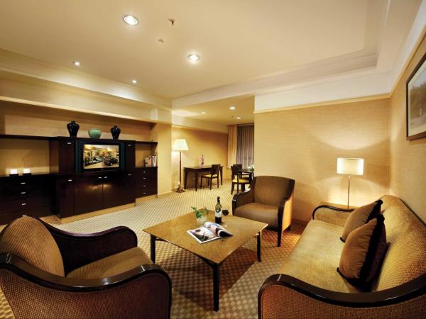 Pacific Regency Hotel Suites : photo 7 de la chambre suite familiale