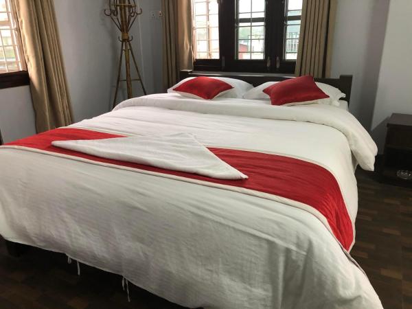 Hotel Bhagya : photo 3 de la chambre chambre double avec balcon