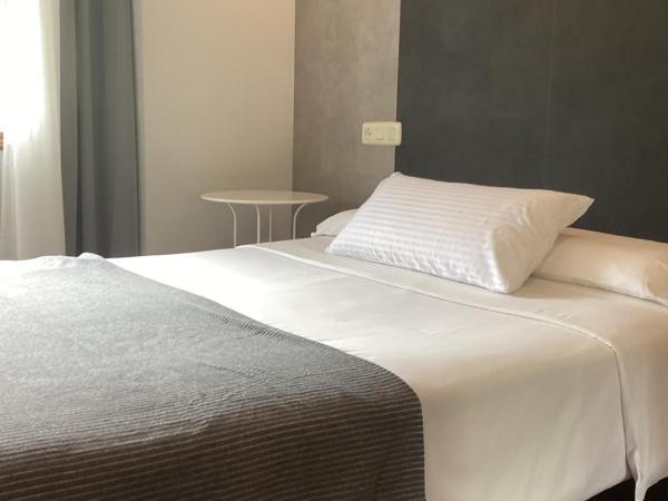 Saudade Hostal Cafetería : photo 8 de la chambre chambre double