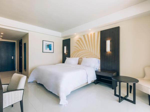 Iberostar Selection Kuriat Palace : photo 1 de la chambre chambre double ou lits jumeaux - vue partielle sur mer