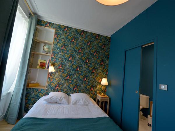 Hôtel Le Tiburon : photo 4 de la chambre chambre double