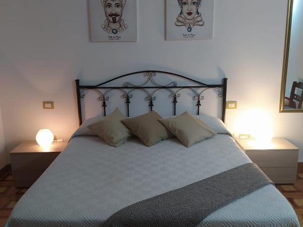 Poesia del Mare B&B : photo 2 de la chambre chambre triple